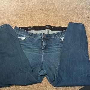Torrid premium bombshell skinny jeans size 24
